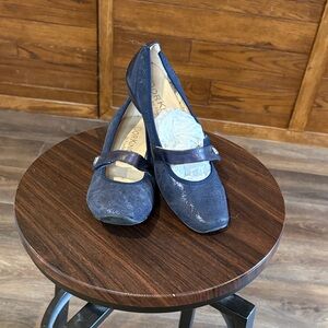 Elegant Dark Blue Women's Flats